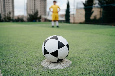 مباراةدوريالأممالأوروبيةبطولةتجمعبيننخبةالكرةالأوروبية